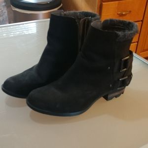 Sorel boots women's 7.5 EUC